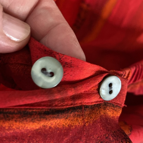 Red silk Chicos set with shell buttons - size 2 - Picture 14 of 15